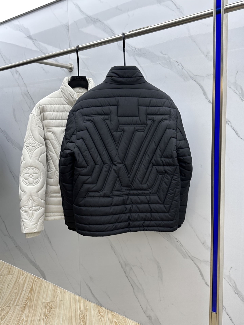 l0vis Vvtt0n outwear